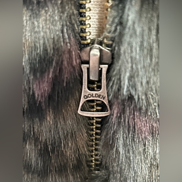 Mahoney Faux Fur Bomber Jacket Aritzia Golden by TNA - size Large - Picture 9 of 16